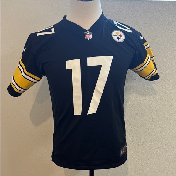 Nike Tops - Steelers WALLACE 17 Nike Black NFL Team Jersey
